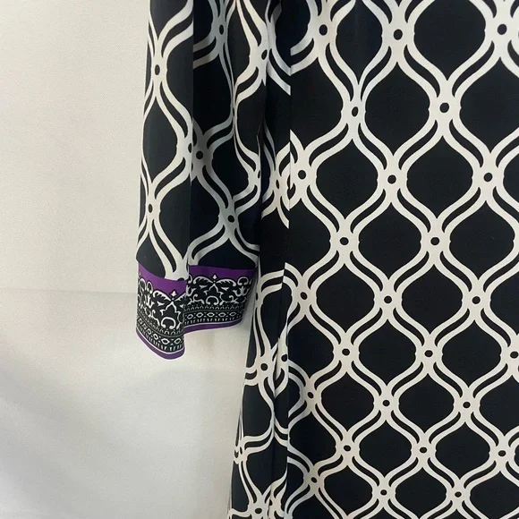 White House Black Market jersey dress in black, white, and purple this is lined - Picture 4 of 4